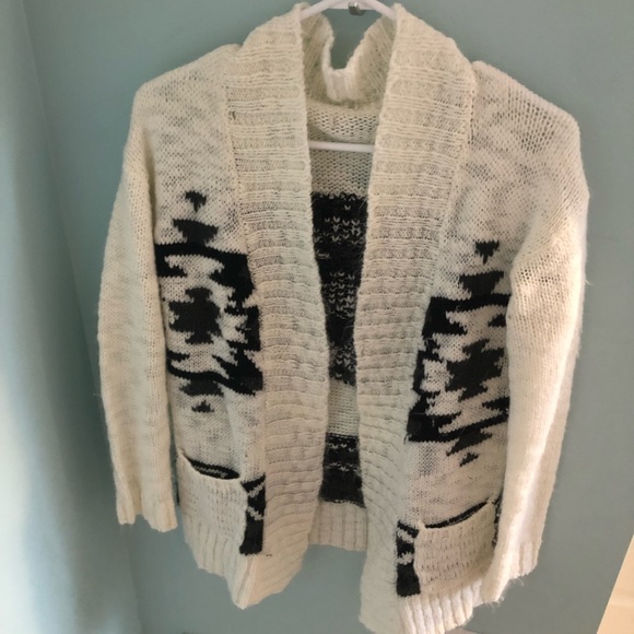 2/$30 wool pocket cardigan - Picture 2 of 4